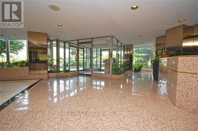 2203 - 400 Webb Drive, Mississauga, Ontario  L5B 3Z7 - Photo 3 - W13672956