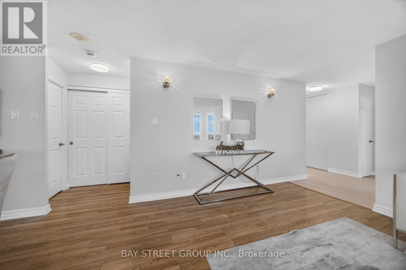2203 - 400 Webb Drive, Mississauga, Ontario  L5B 3Z7 - Photo 8 - W13672956