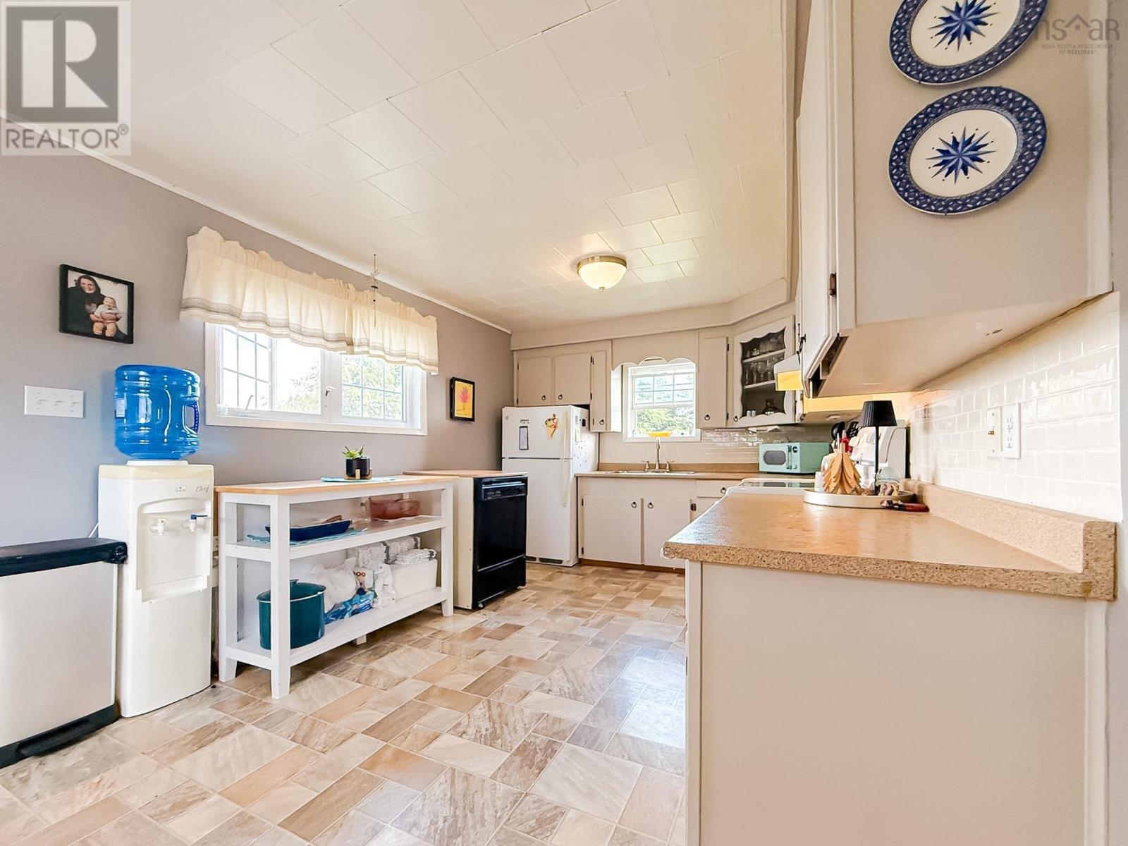 323 Patrick Street, New Waterford, Nova Scotia  B1H 3M8 - Photo 10 - 202617989