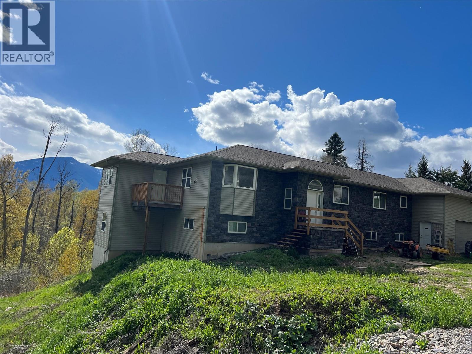 5423 3A Highway, Wynndel, British Columbia