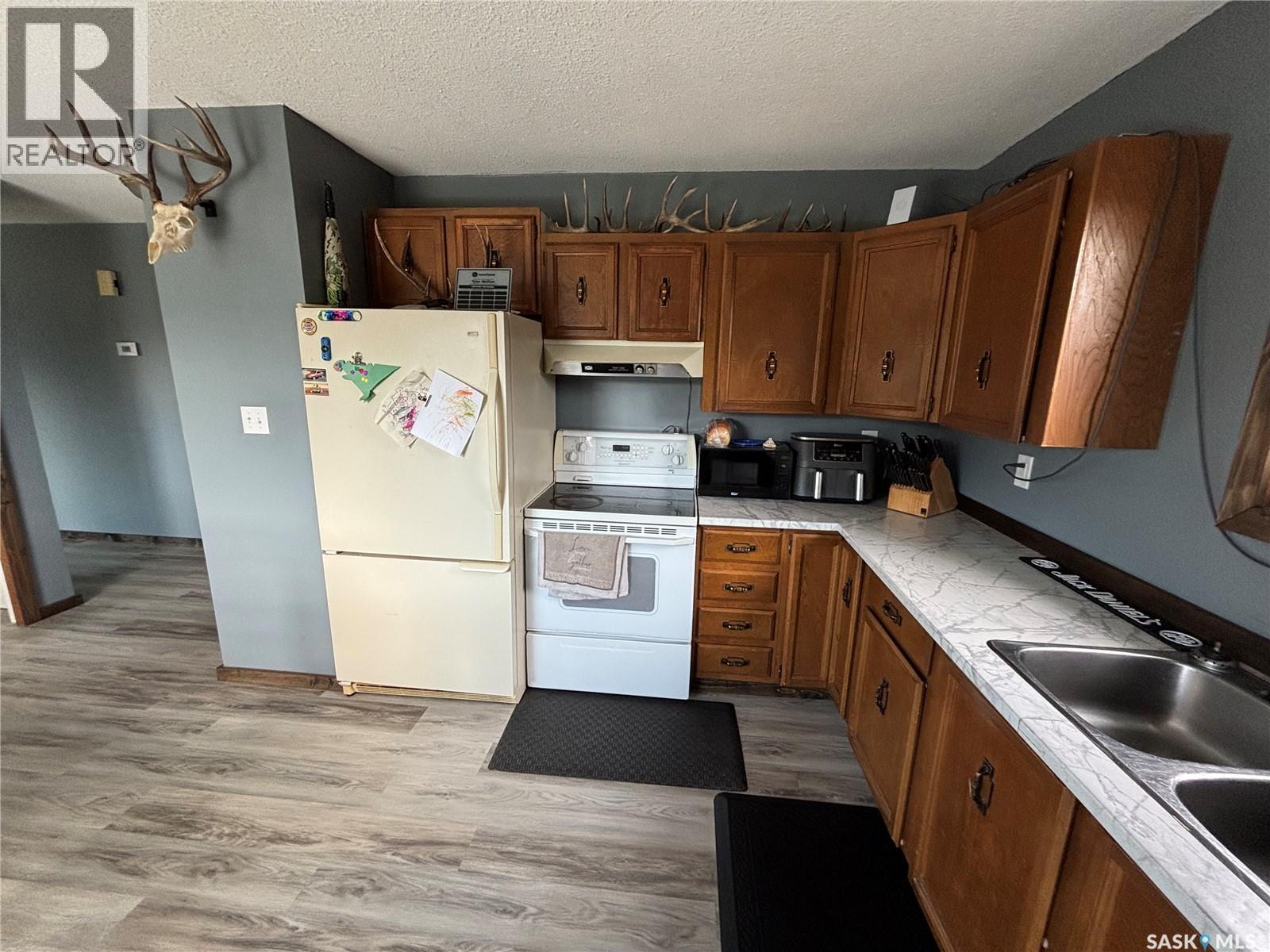 114 Saskatchewan Crescent, Kinistino, Saskatchewan  S0J 1H0 - Photo 13 - SK045495
