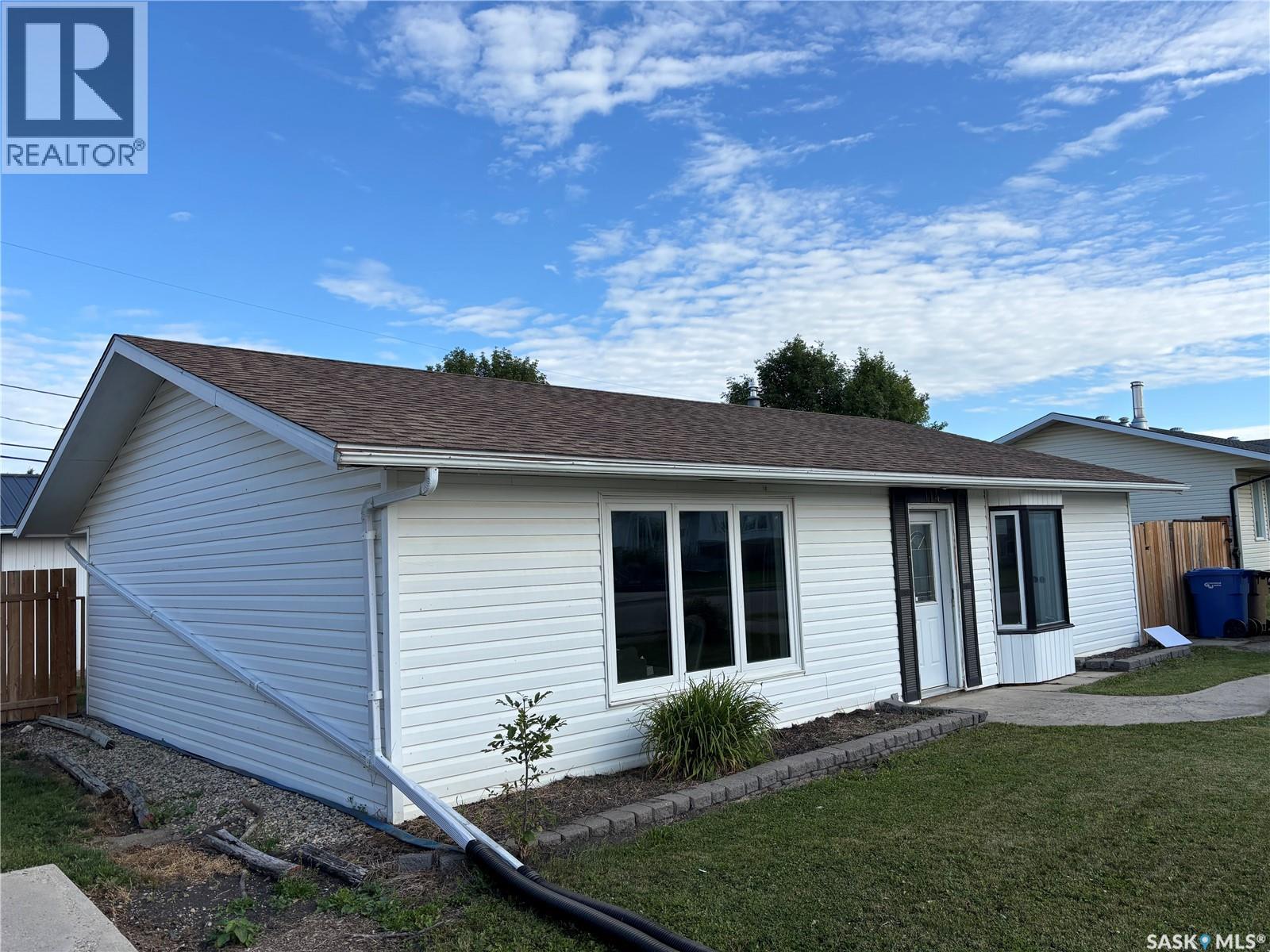 114 Saskatchewan Crescent, Kinistino, Saskatchewan  S0J 1H0 - Photo 2 - SK045495