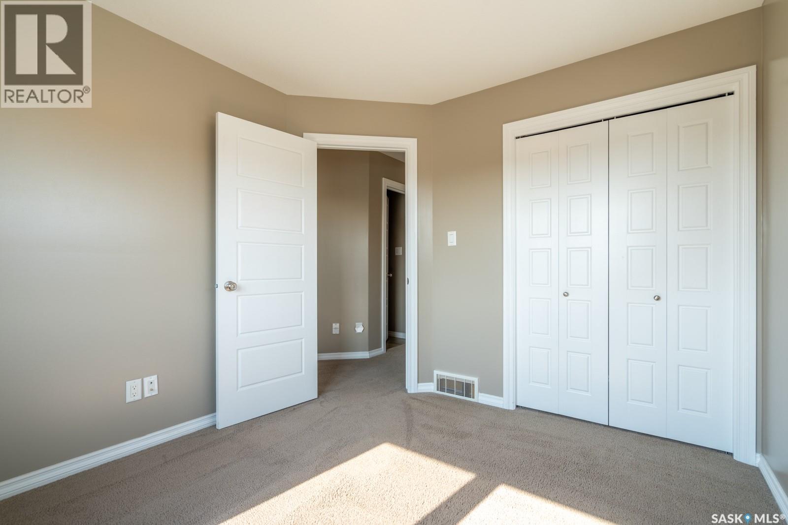 4648 James Hill Road, Regina, Saskatchewan  S4W 0C7 - Photo 19 - SK043891