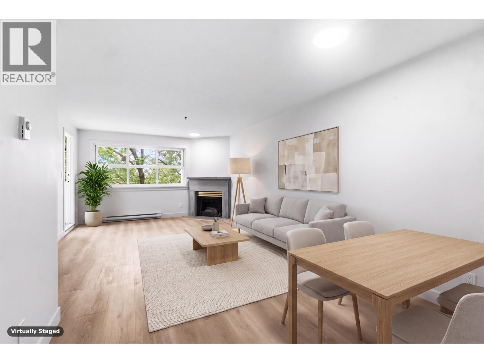 305 2928 COMMERCIAL DRIVE, Vancouver, British Columbia