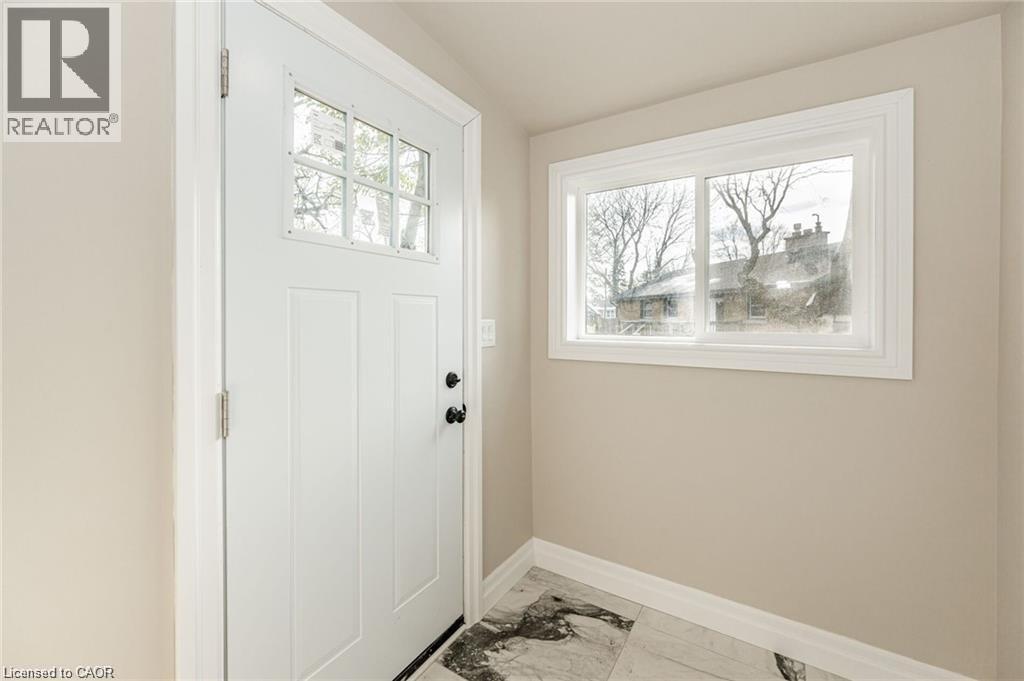 13 Hatton Drive Unit# 2, Ancaster, Ontario  L9G 2H5 - Photo 2 - 40855683