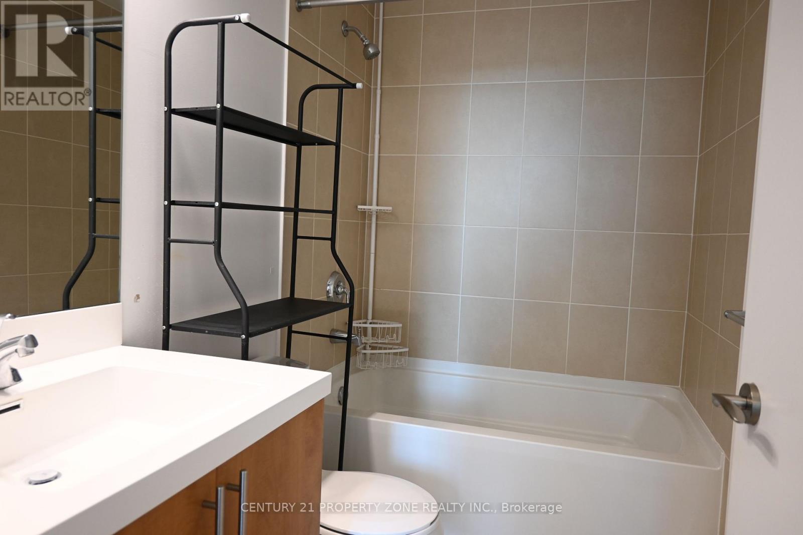 828 - 830 Lawrence Avenue, Toronto, Ontario  M6A 1C3 - Photo 10 - W13664650