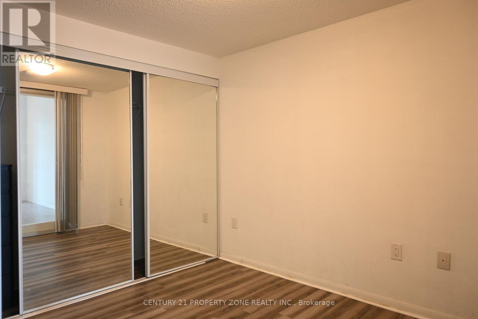 828 - 830 Lawrence Avenue, Toronto, Ontario  M6A 1C3 - Photo 11 - W13664650
