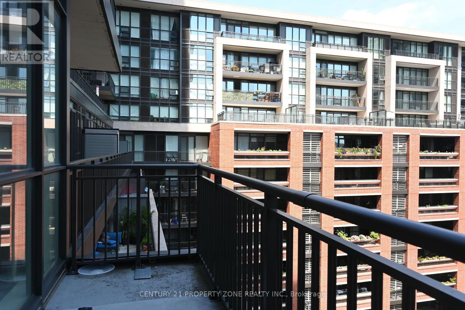 828 - 830 Lawrence Avenue, Toronto, Ontario  M6A 1C3 - Photo 17 - W13664650
