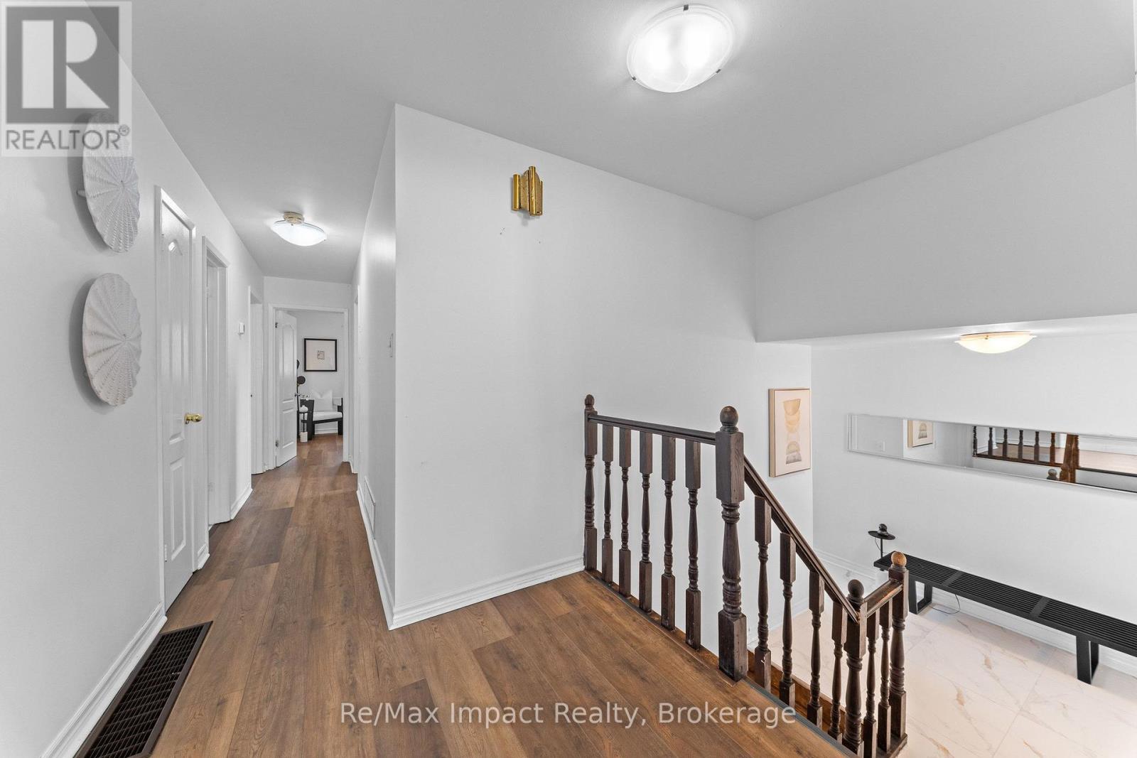 3874 Brandon Gate Drive, Mississauga, Ontario  L4T 3N6 - Photo 10 - W13673208