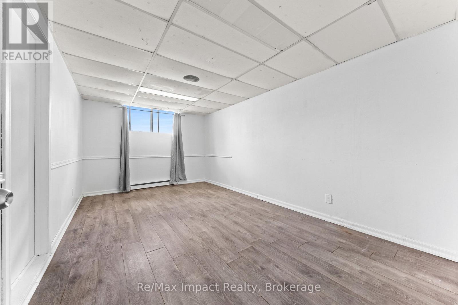 3874 Brandon Gate Drive, Mississauga, Ontario  L4T 3N6 - Photo 18 - W13673208