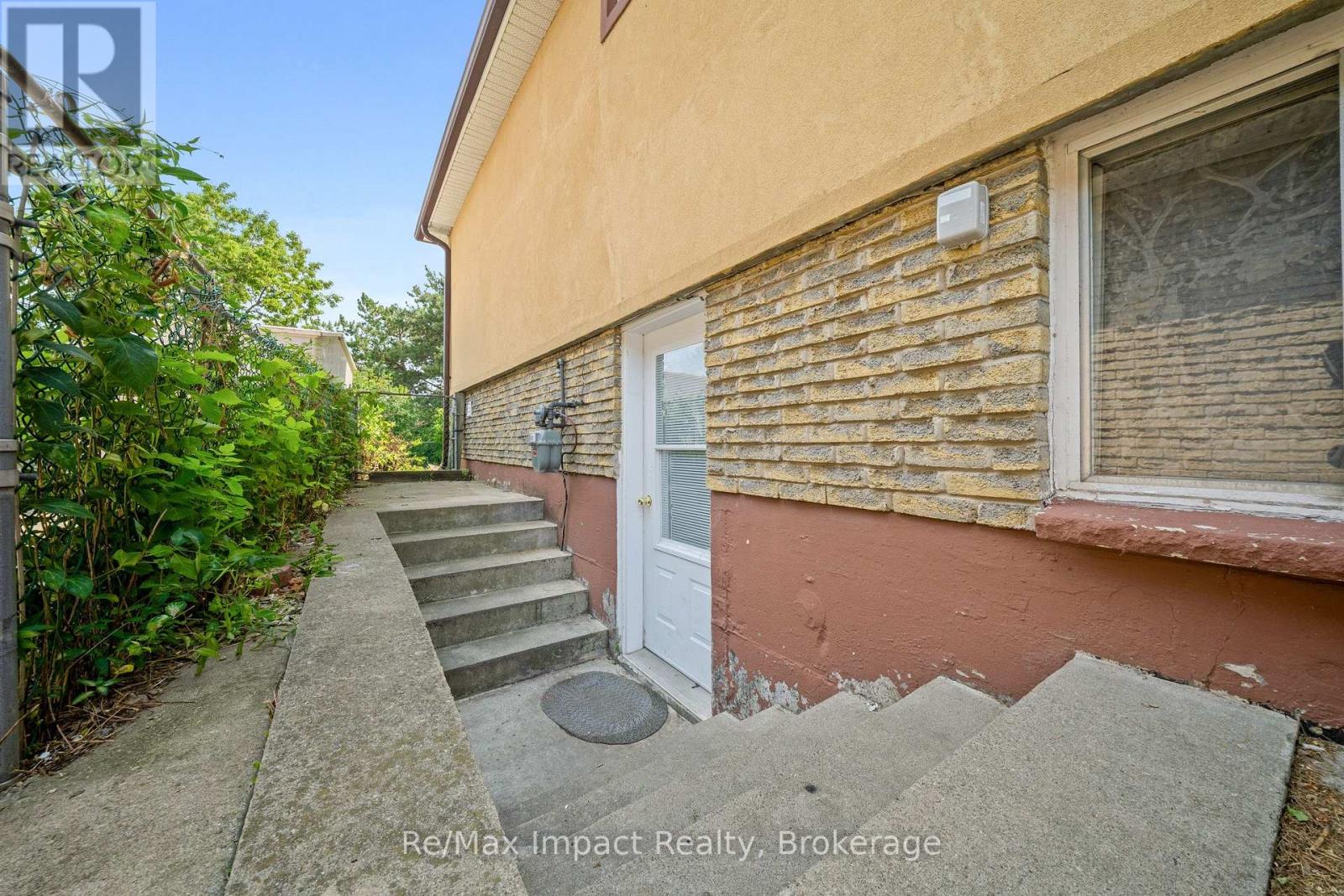 3874 Brandon Gate Drive, Mississauga, Ontario  L4T 3N6 - Photo 20 - W13673208