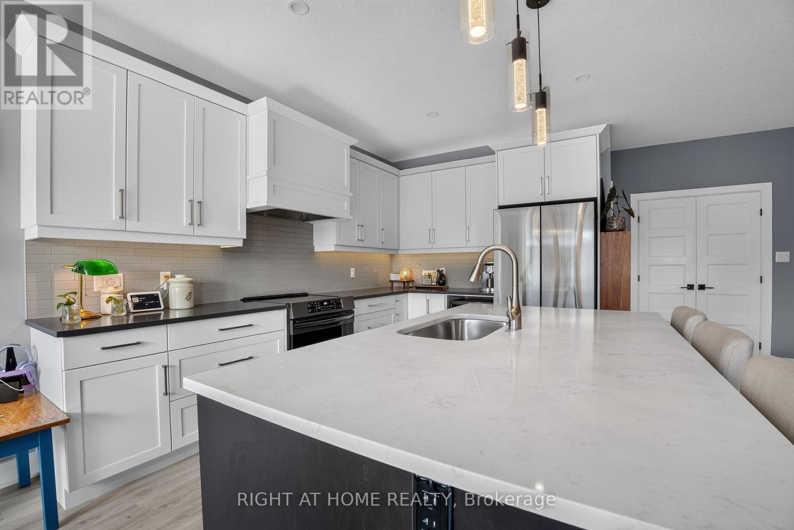57 Talbot Grove Lane, Southwold, Ontario  N5P 3T2 - Photo 11 - X13673154