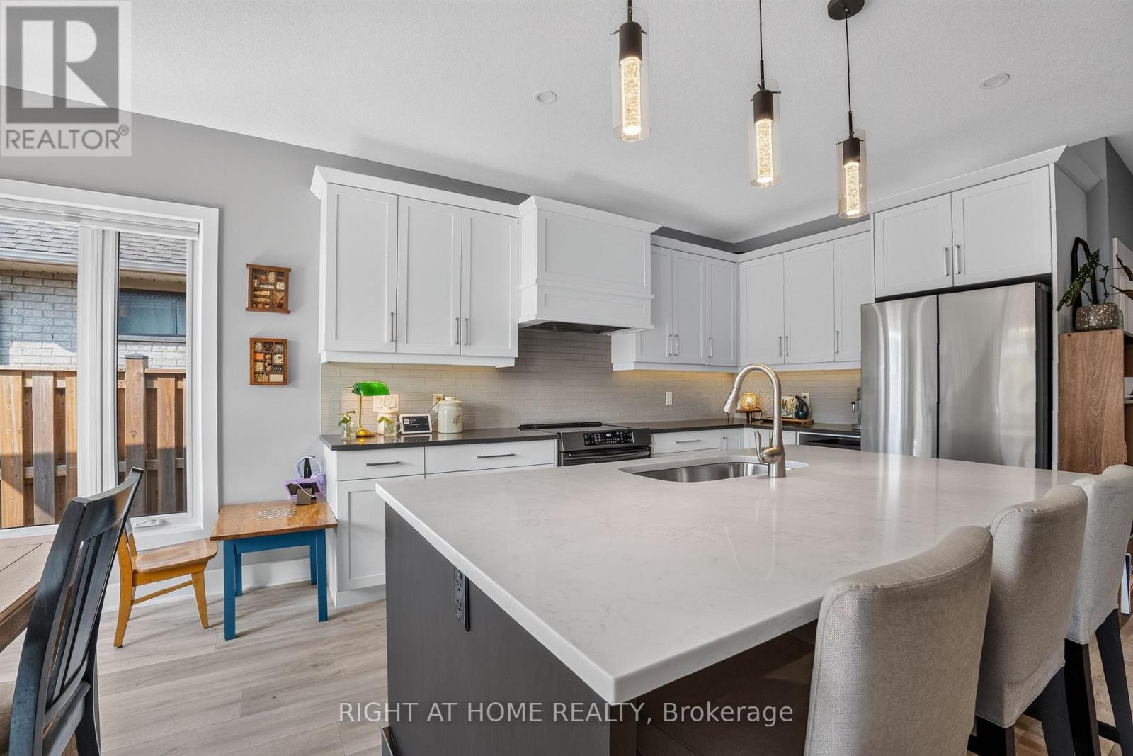 57 Talbot Grove Lane, Southwold, Ontario  N5P 3T2 - Photo 8 - X13673154