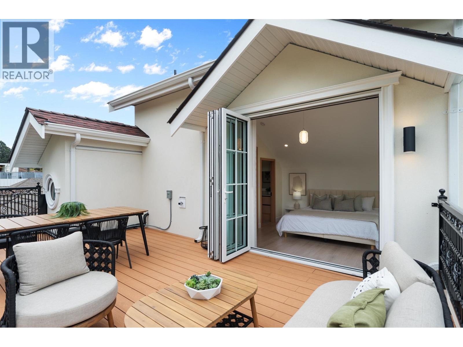 2 4503 W 15th Avenue, Vancouver, British Columbia  V6R 3B3 - Photo 3 - R3155475