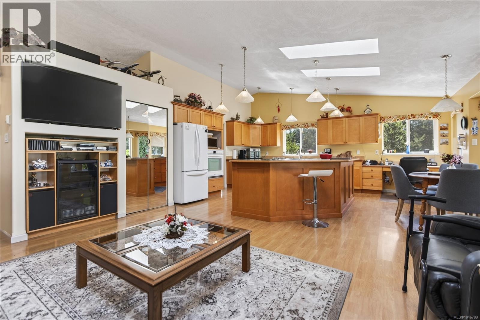 657 Sierra Pines Rd, Comox, British Columbia  V9M 3W8 - Photo 13 - 1046788