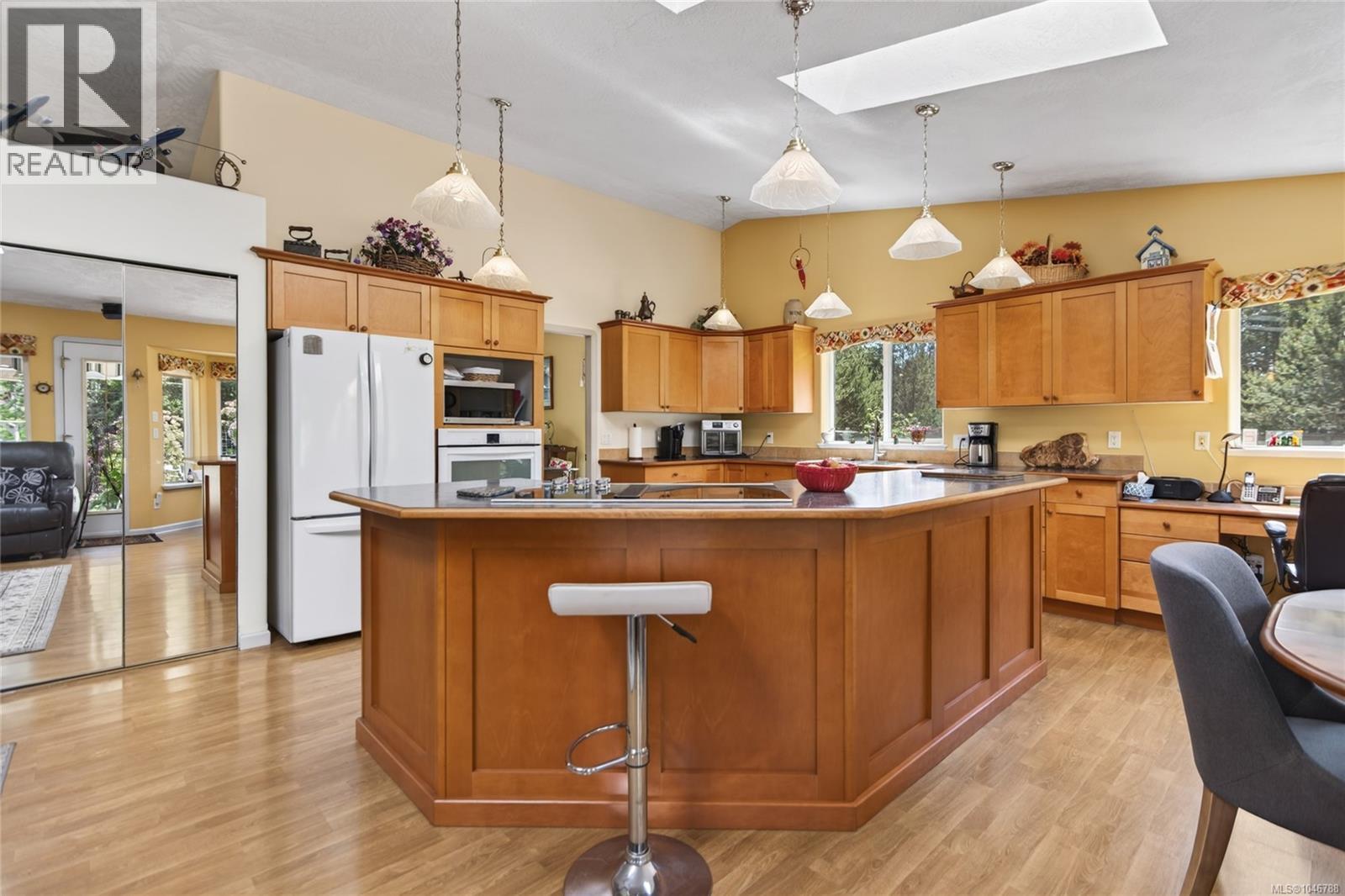 657 Sierra Pines Rd, Comox, British Columbia  V9M 3W8 - Photo 15 - 1046788