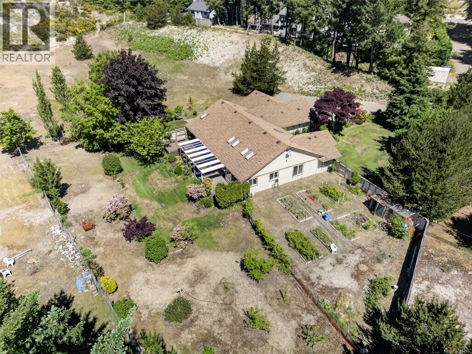 657 Sierra Pines Rd, Comox, British Columbia  V9M 3W8 - Photo 74 - 1046788
