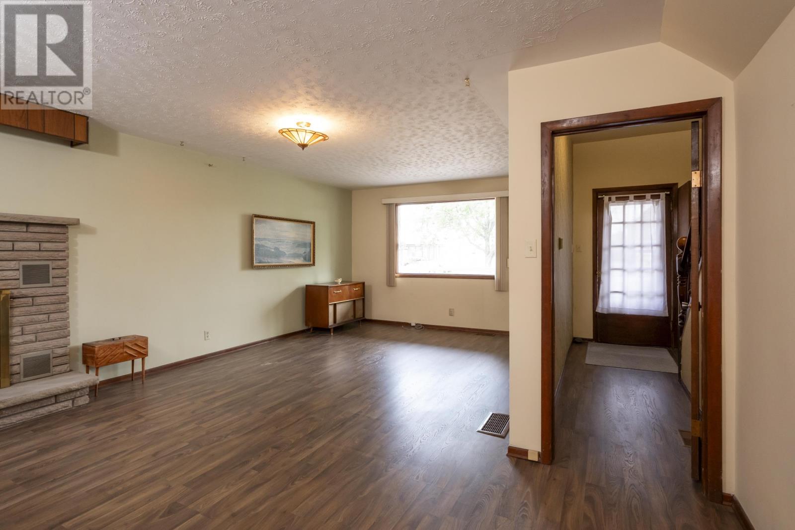 216 Francis St, Thunder Bay, Ontario  P7E 4C2 - Photo 2 - TB2602243