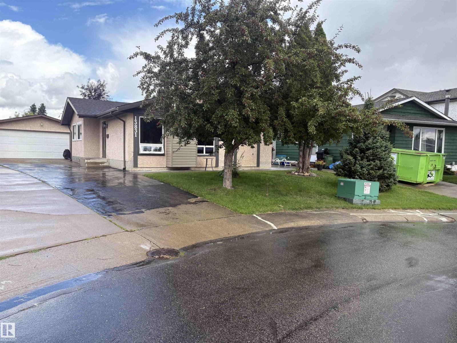 13831 23 St Nw, Edmonton, Alberta  T5Y 1C1 - Photo 2 - E4502848