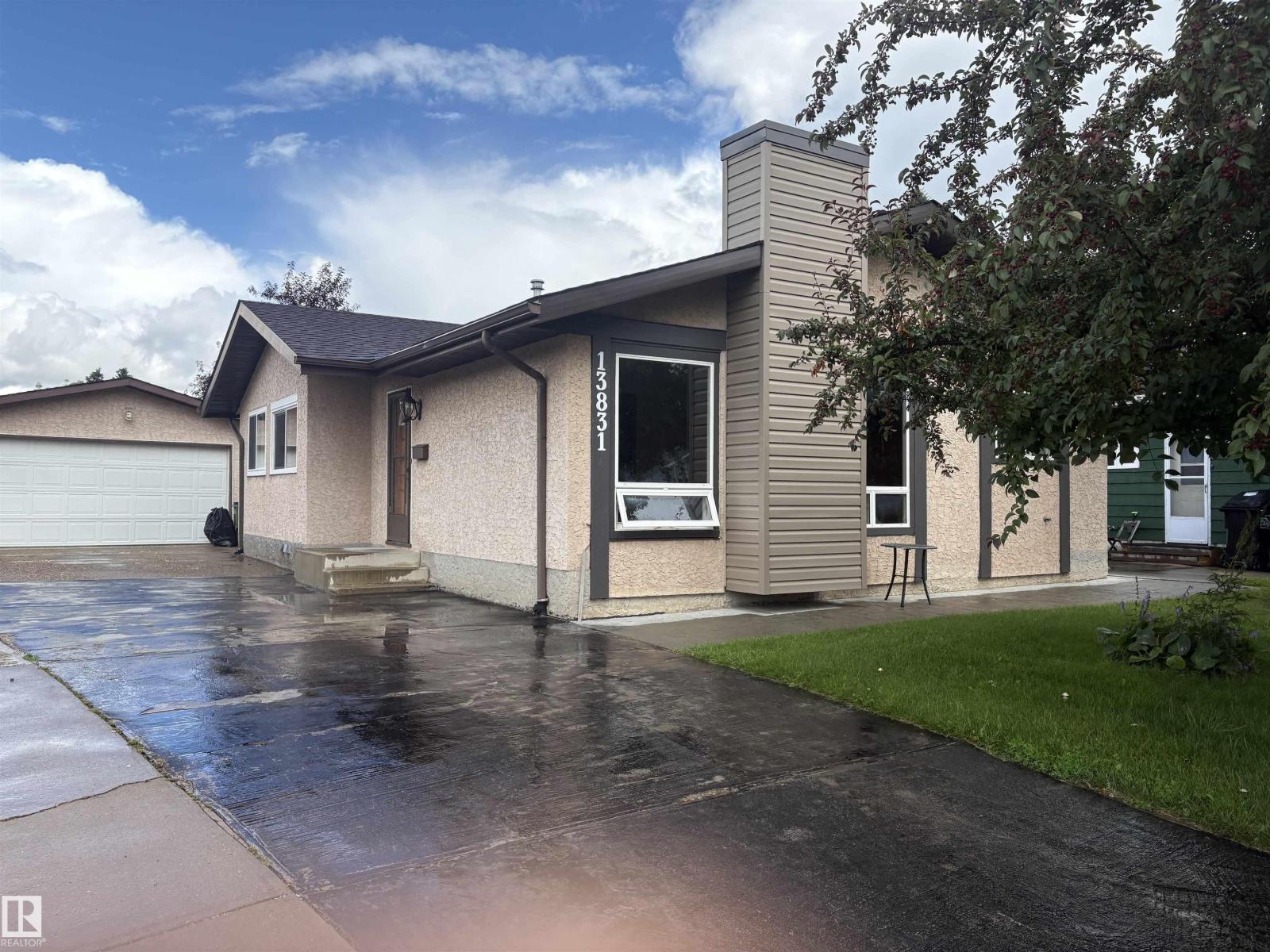 13831 23 St Nw, Edmonton, Alberta  T5Y 1C1 - Photo 1 - E4502848