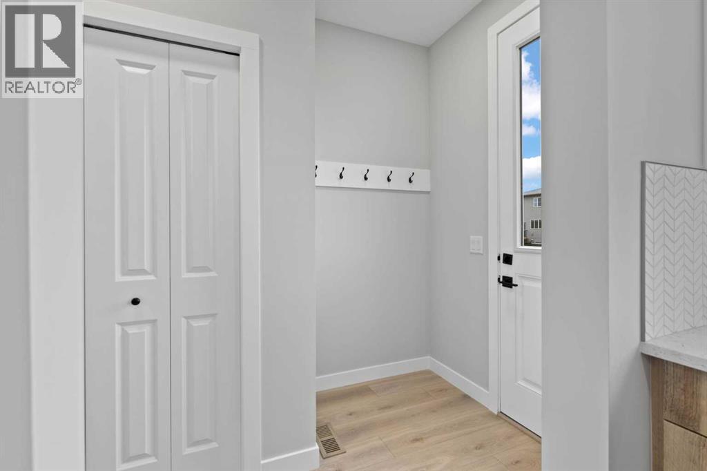 343 Belvedere Drive Se, Calgary, Alberta  T2A 7Y2 - Photo 17 - A2327532