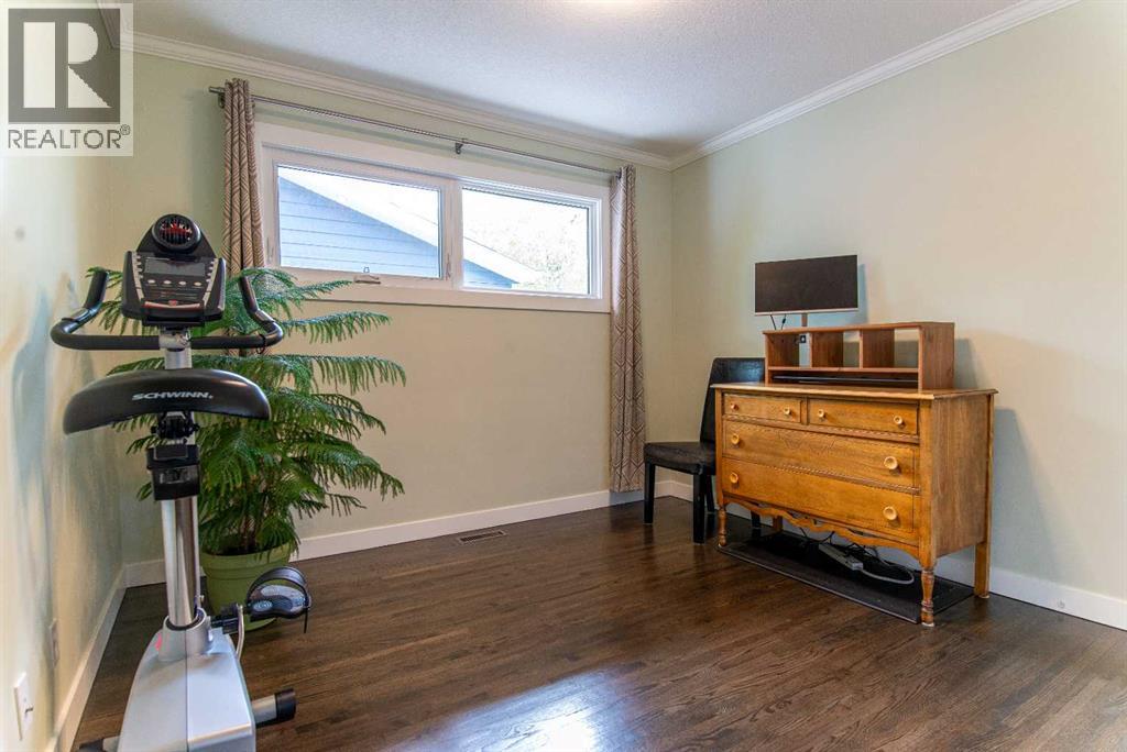 361 Capri Avenue Nw, Calgary, Alberta  T2L 0J5 - Photo 31 - A2328948