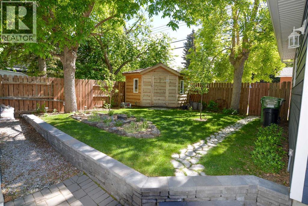 361 Capri Avenue Nw, Calgary, Alberta  T2L 0J5 - Photo 22 - A2328948
