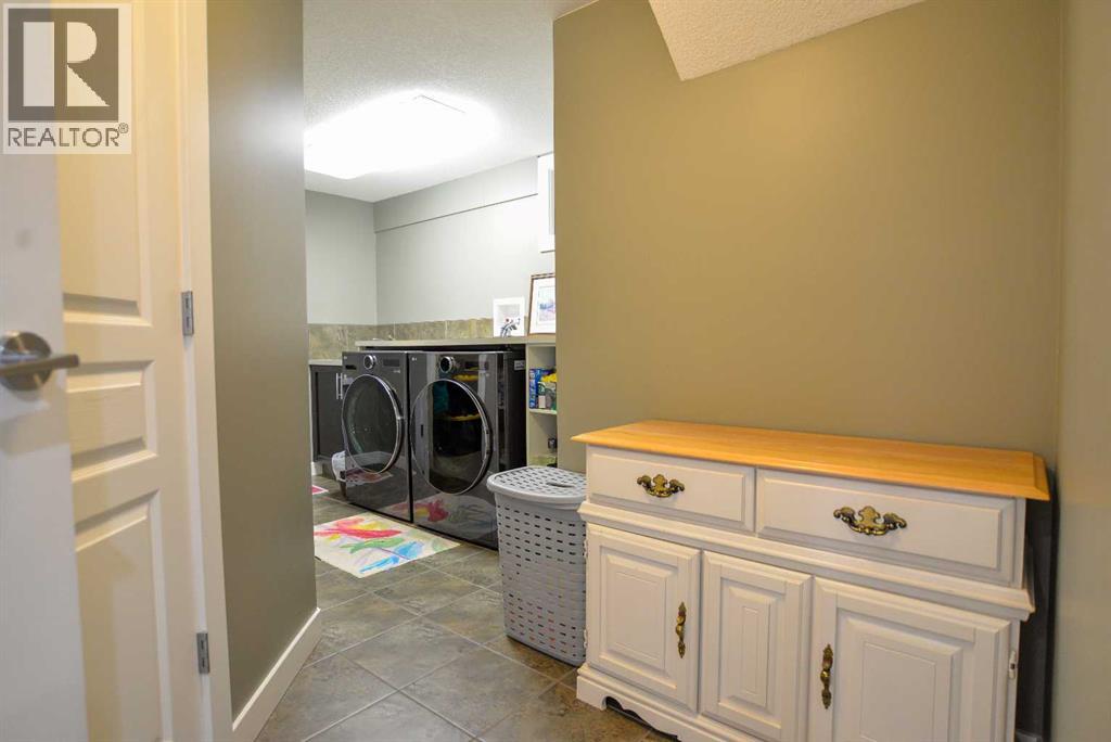 361 Capri Avenue Nw, Calgary, Alberta  T2L 0J5 - Photo 42 - A2328948