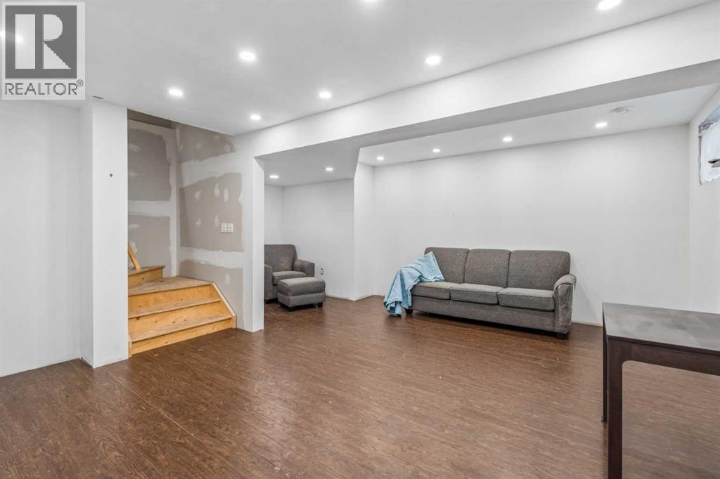 11 Legacy Crescent SE, Calgary, Alberta T2X 0W5 - Photo 28 - A2332962