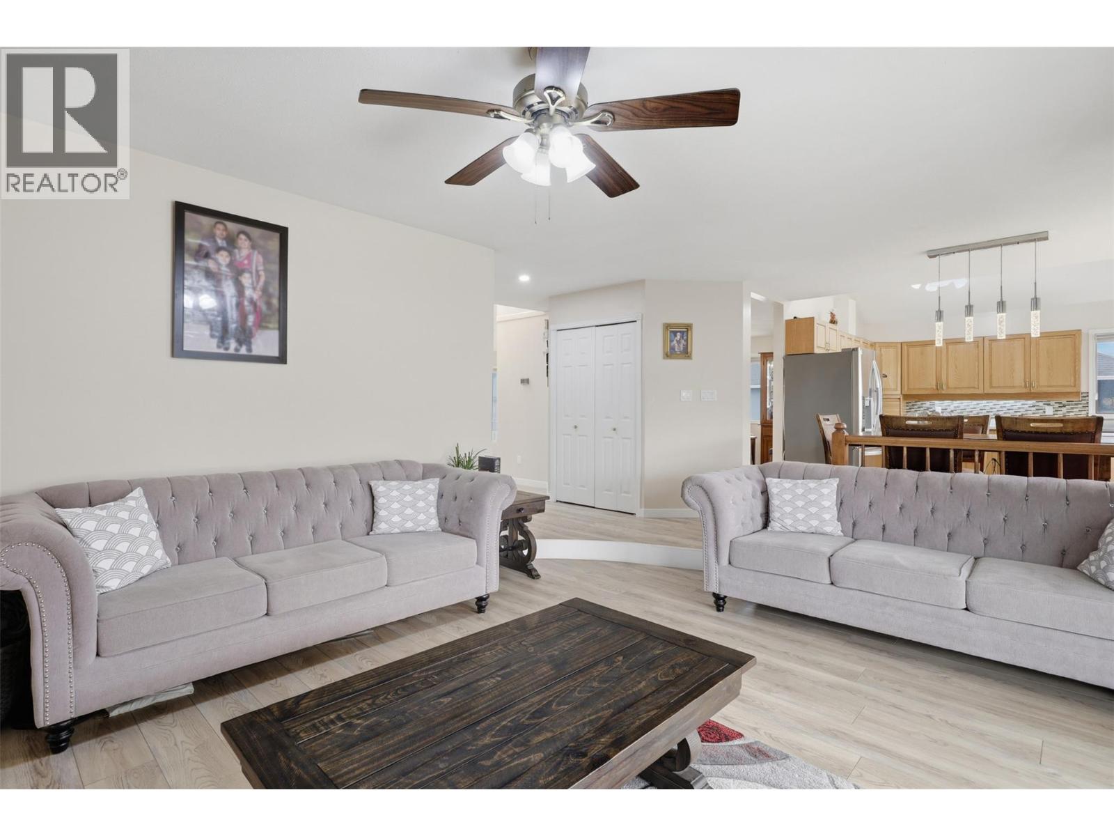 864 Nicolani Drive, Kamloops, British Columbia  V2B 5B3 - Photo 14 - 10397733