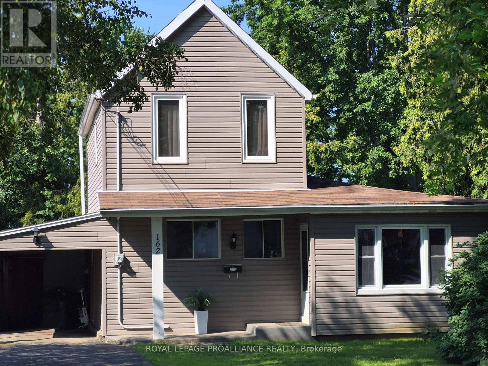 162 First Avenue, Brockville, Ontario