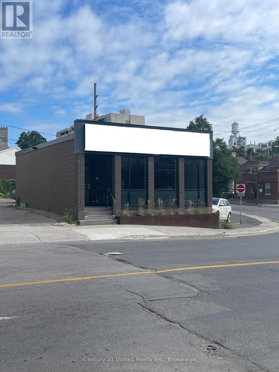 114 Simcoe Street, Peterborough, Ontario  K9H 2H4 - Photo 3 - X13626478