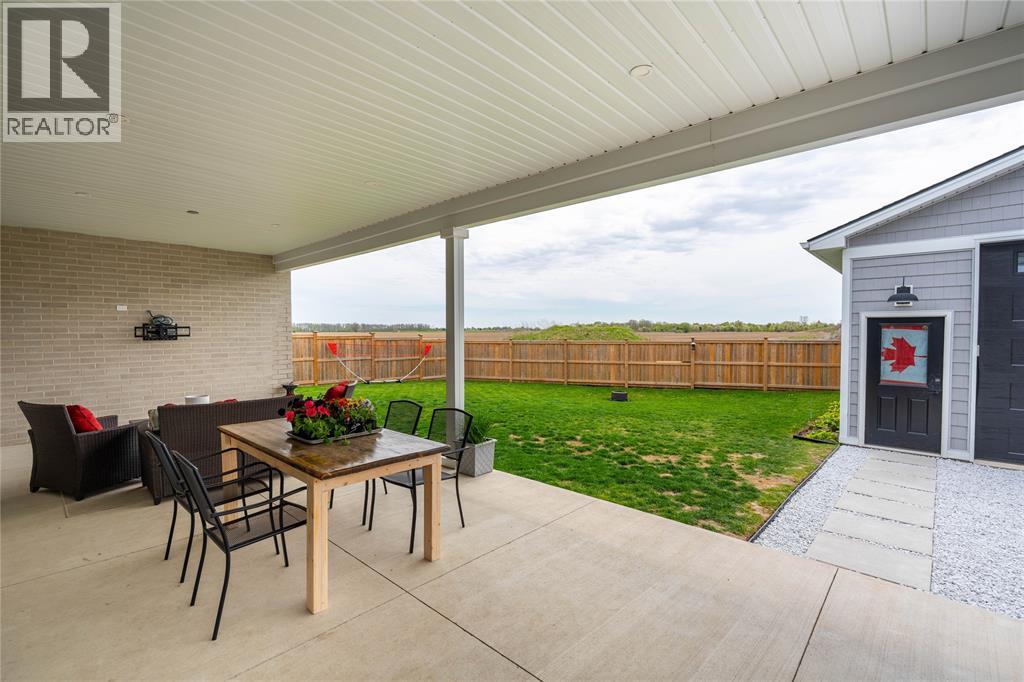 3613 Queen Street, Plympton-Wyoming, Ontario  N0N 1E0 - Photo 44 - 26019801