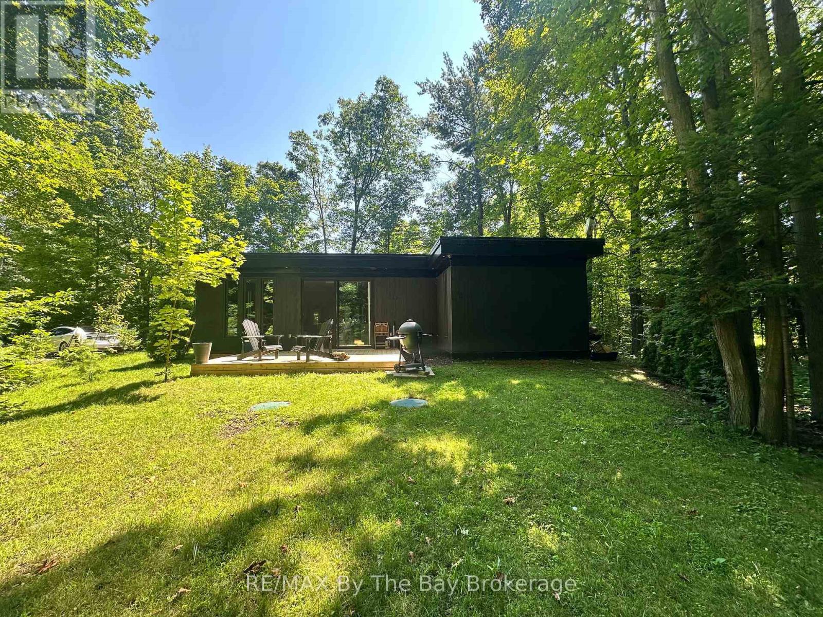 33 St. Laurent Boulevard, Tiny, Ontario  L9M 0J2 - Photo 9 - S13673082