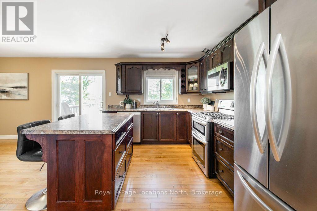 28 Marl Creek Drive, Springwater, Ontario L0L 2K0 - Photo 13 - S13673116
