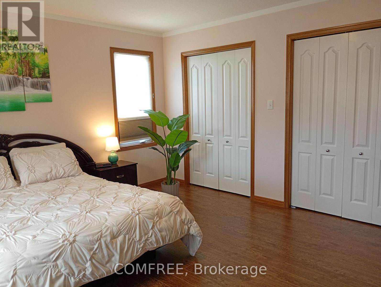 35 Tanya Drive, Southwest Middlesex, Ontario  N0L 1M0 - Photo 12 - X13490048