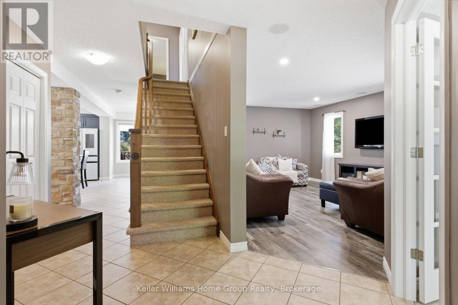 30 Inett Way, Centre Wellington (Fergus), Ontario  N1M 0A6 - Photo 5 - X13673048