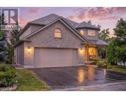 30 INETT WAY, centre wellington (fergus), Ontario