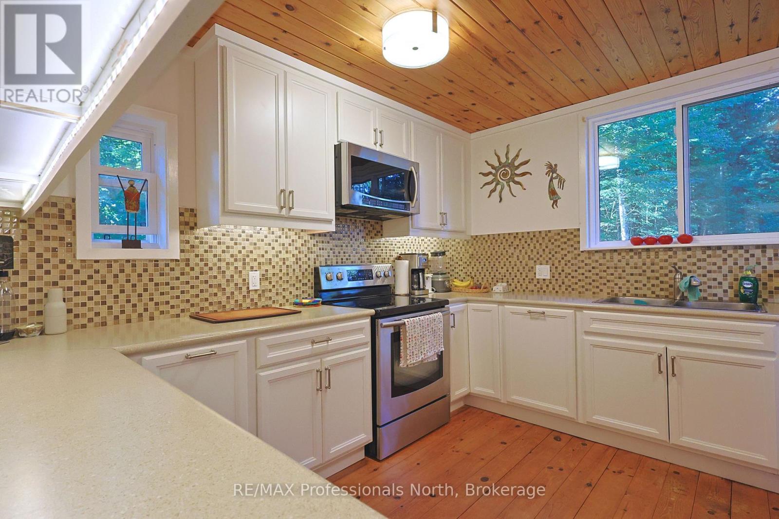 1365 Dickie Lake Road, Lake Of Bays (Mclean), Ontario  P0B 1A0 - Photo 19 - X13673126