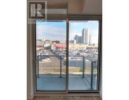 320 - 128 FAIRVIEW MALL DRIVE, Toronto, Ontario