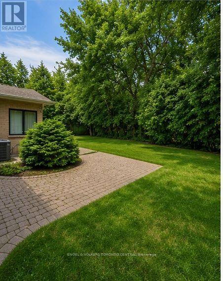 2424 Bayview Avenue, Toronto, Ontario  M2L 1A3 - Photo 22 - C13673020