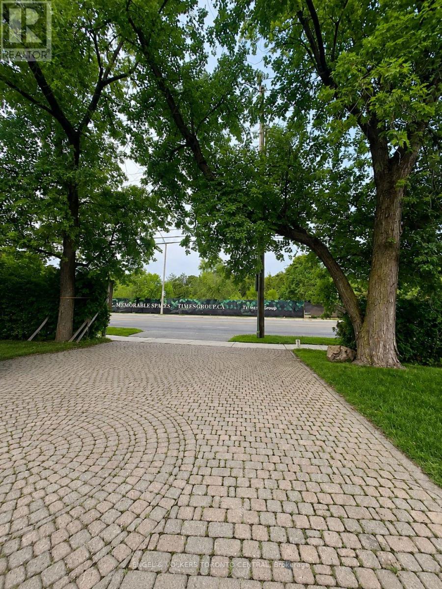 2424 Bayview Avenue, Toronto, Ontario  M2L 1A3 - Photo 3 - C13673020