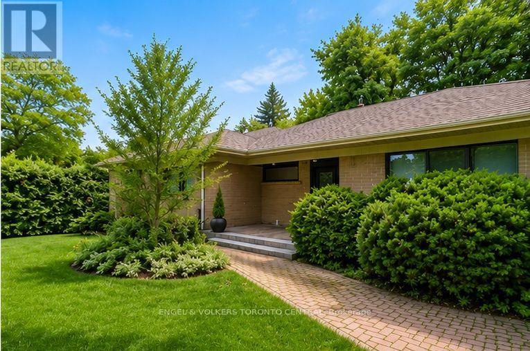 2424 Bayview Avenue, Toronto, Ontario  M2L 1A3 - Photo 5 - C13673020