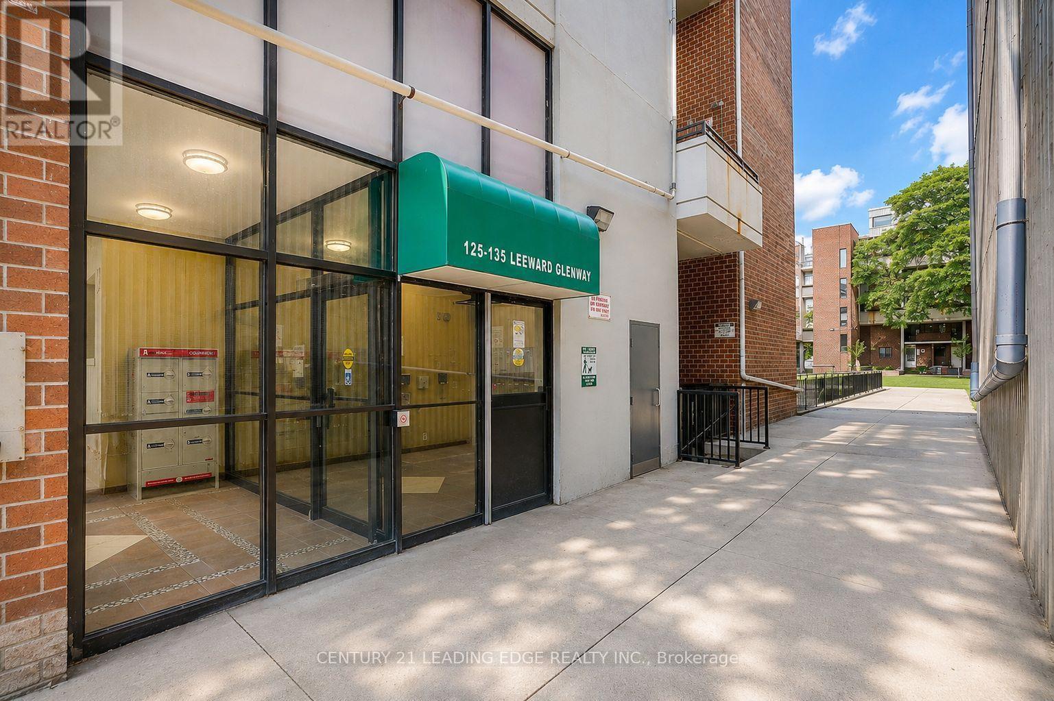 207 - 135 Leeward Glenway, Toronto, Ontario  M3C 2Z2 - Photo 6 - C13673090