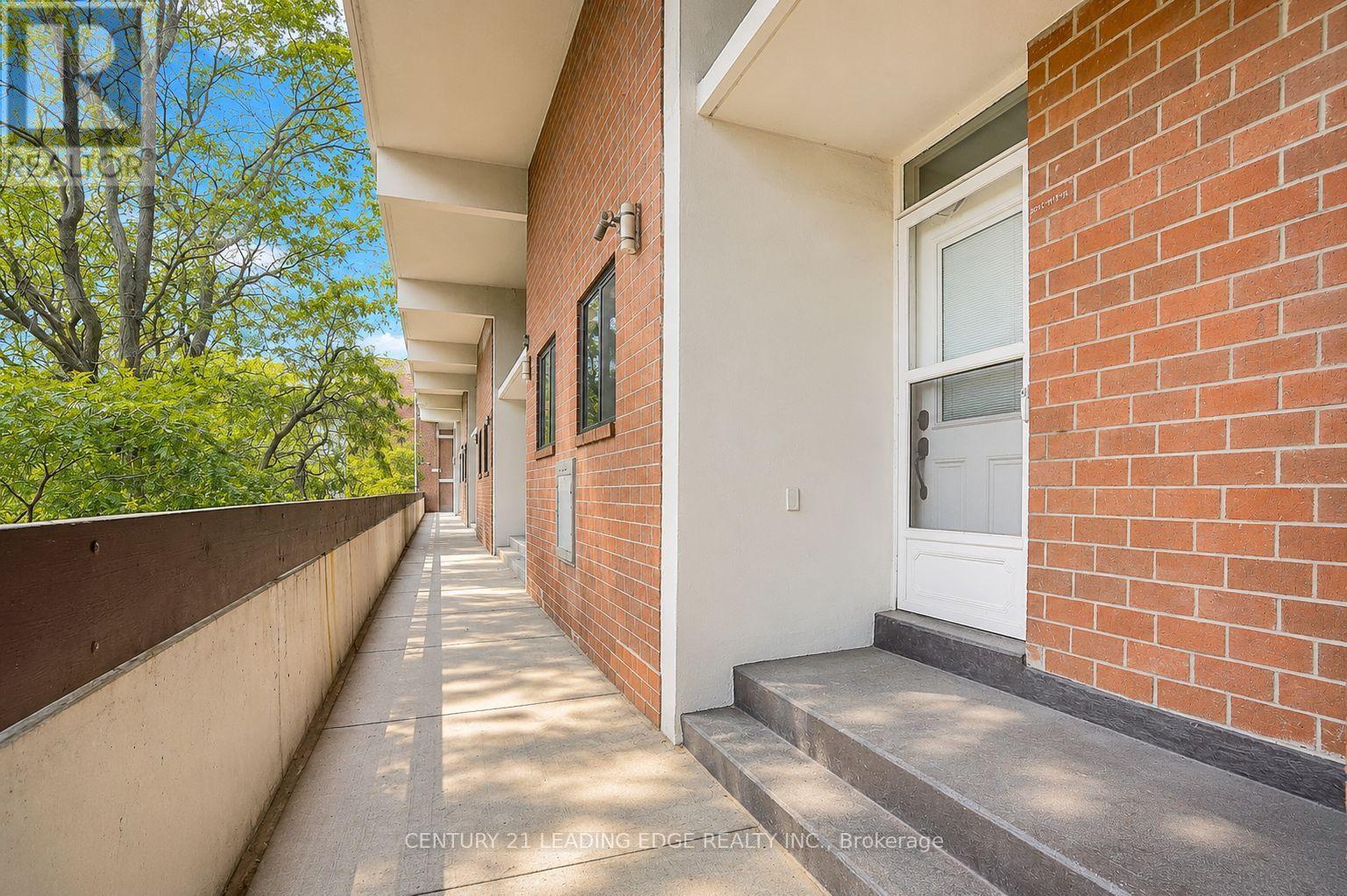 207 - 135 Leeward Glenway, Toronto, Ontario  M3C 2Z2 - Photo 8 - C13673090