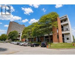 207 - 135 LEEWARD GLENWAY, Toronto, Ontario