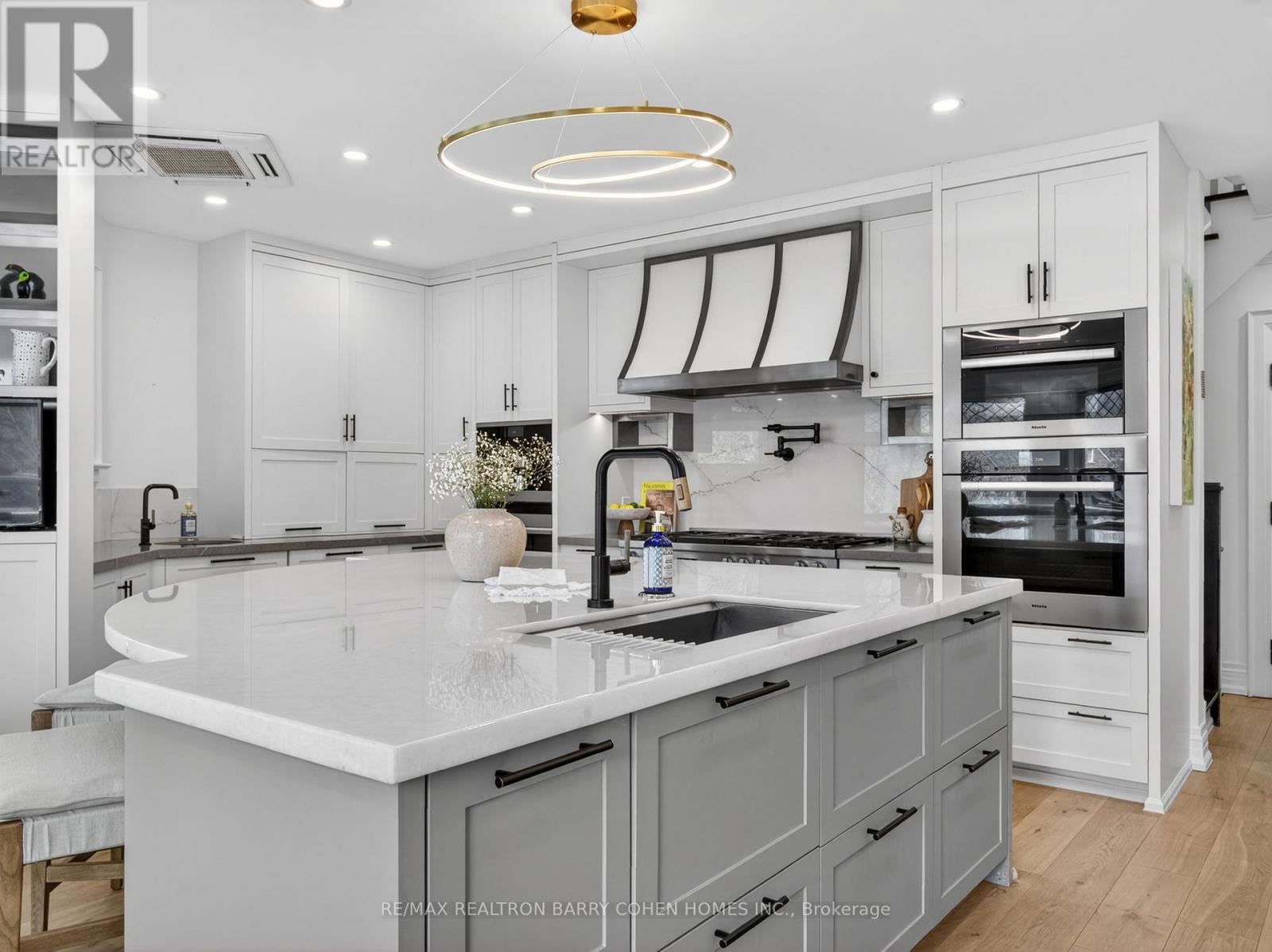 11 Ormsby Crescent, Toronto, Ontario  M5P 2V2 - Photo 17 - C13673132