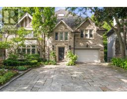 11 ORMSBY CRESCENT, Toronto, Ontario