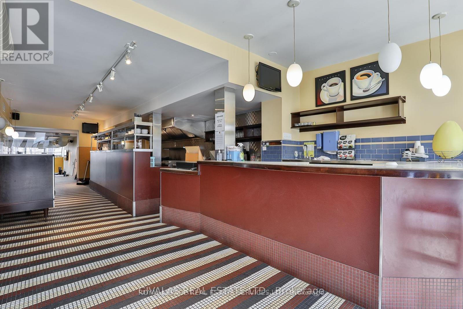 174 Eglinton Avenue W, Toronto, Ontario  M4R 1A7 - Photo 10 - C13673146