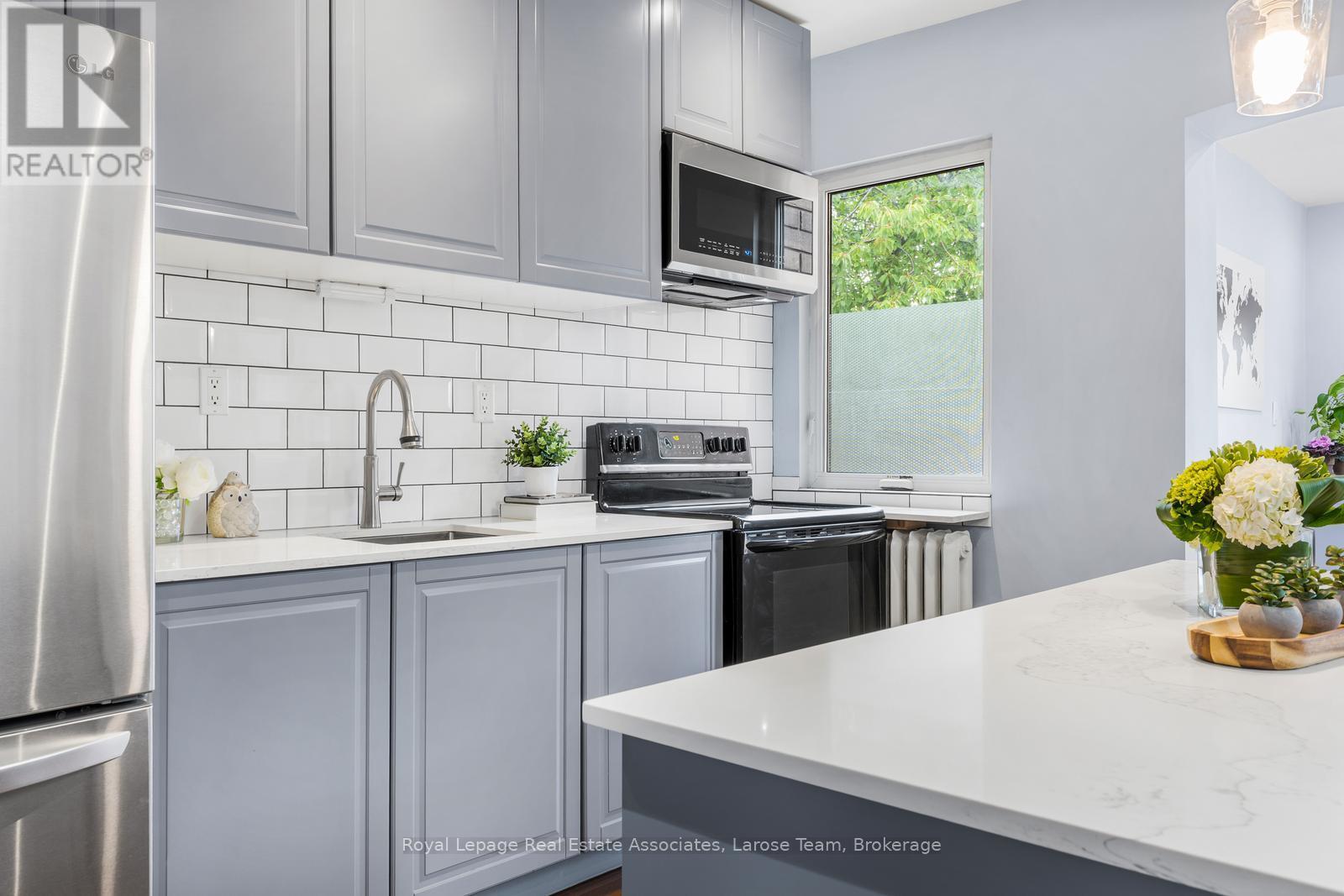 134 Holland Park Avenue, Toronto, Ontario  M6E 1L6 - Photo 16 - C13673148